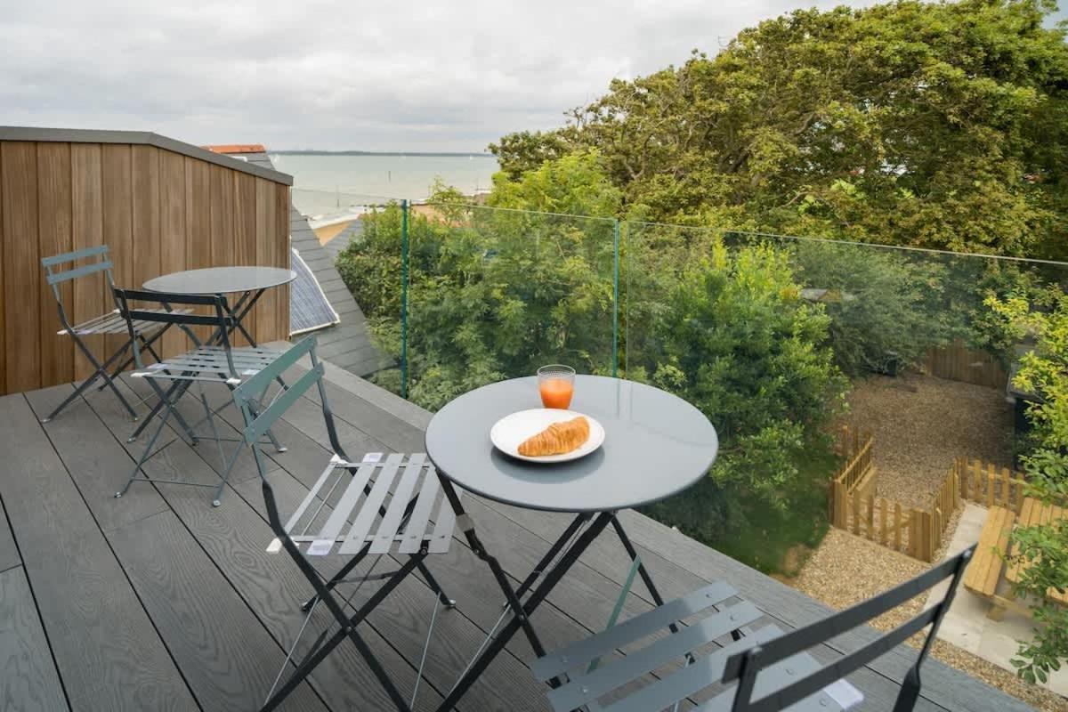 Rotherwood, Gurnard Seafront Ngoại thất bức ảnh